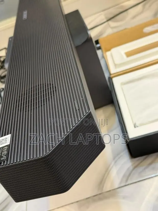 Samsung Sound Bar Q990F 2025 · Photo 2