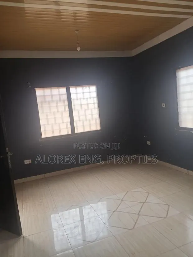 1bdrm Apartment in 2 Washrooms, Adenta, Frafraha for rent · Photo 1