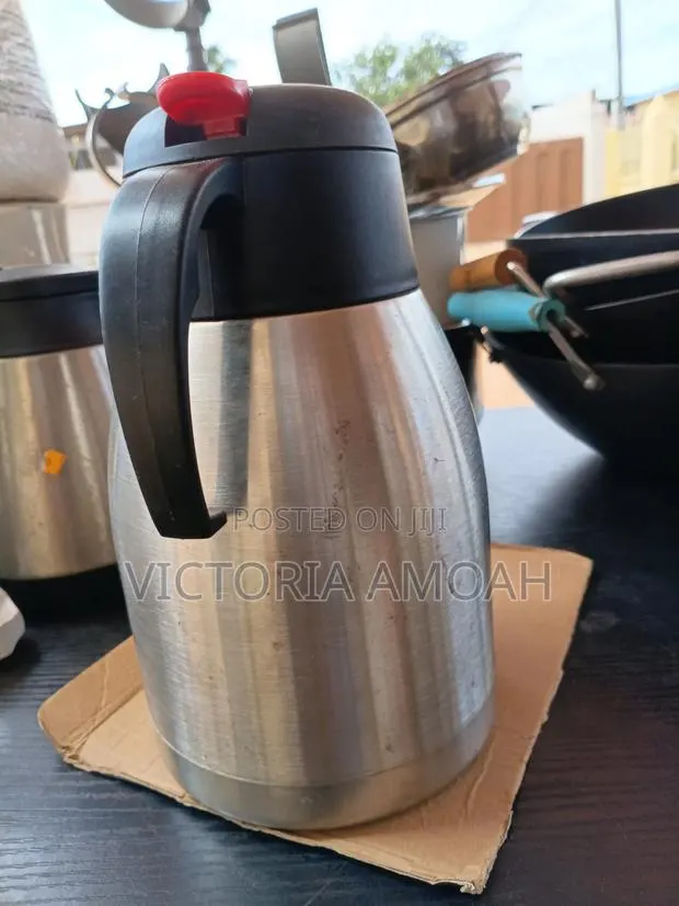 Steel Vacuum-Insulated Thermal Carafe. · Photo 1