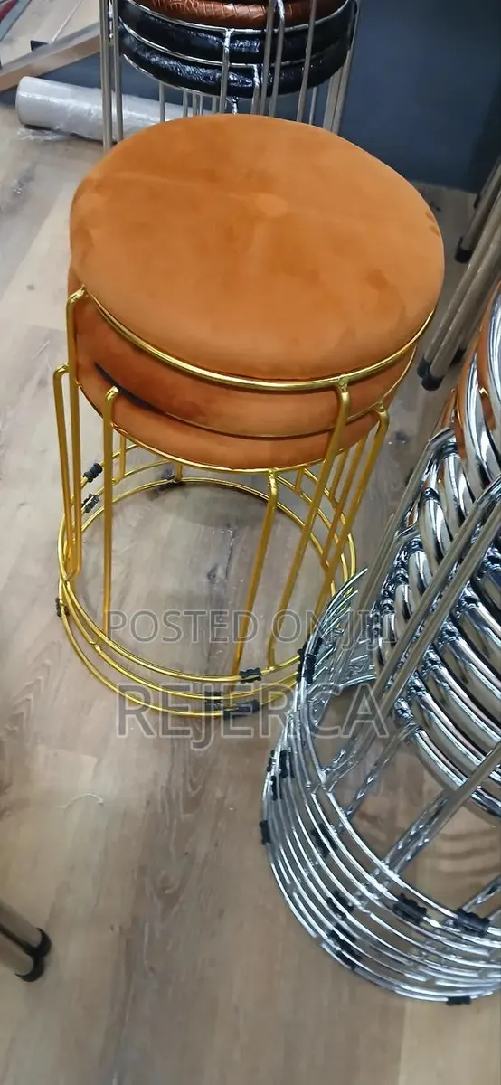 Affordable Round Chair · Photo 1