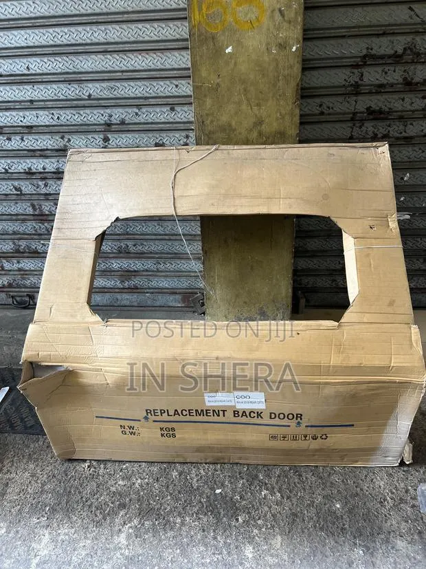 Toyota RAV4 2019 2020 2021 2022 2023 2024 Empty Boot · Photo 1