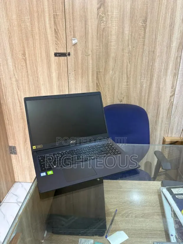 Laptop Asus 8GB Intel Core i5 SSD 256GB · Photo 1