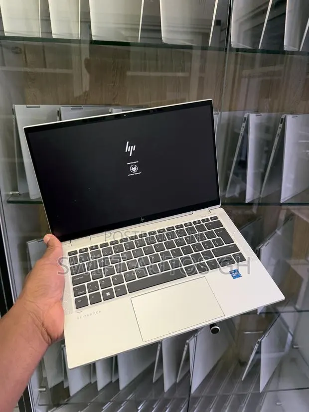 Laptop HP EliteBook x360 1030 G8 16GB Intel Core i7 SSD 512GB · Photo 1