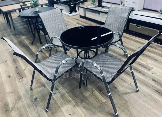 Leisure Table ( 5127 +4) · Photo 1