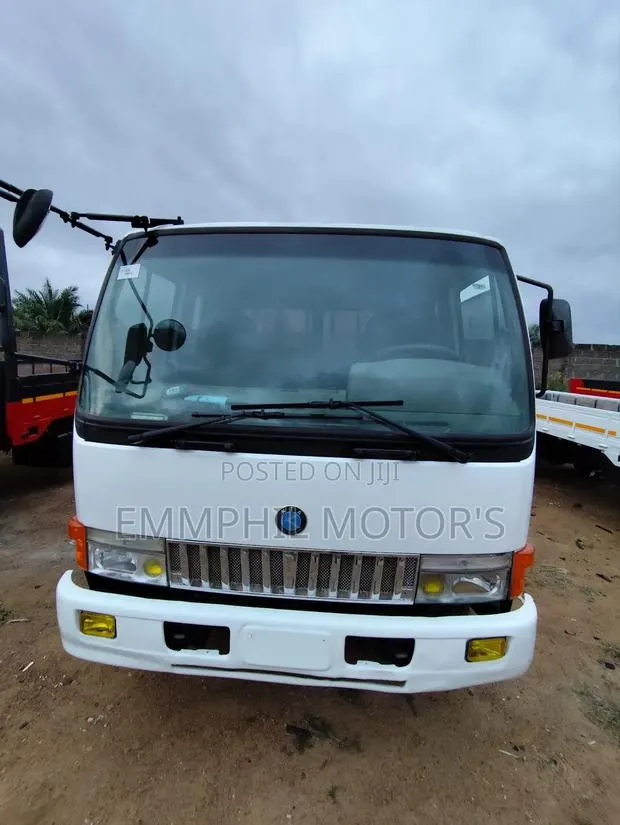 Kia Rhino 2 5ton. Full Air Break System. New Arrivals. · Photo 1