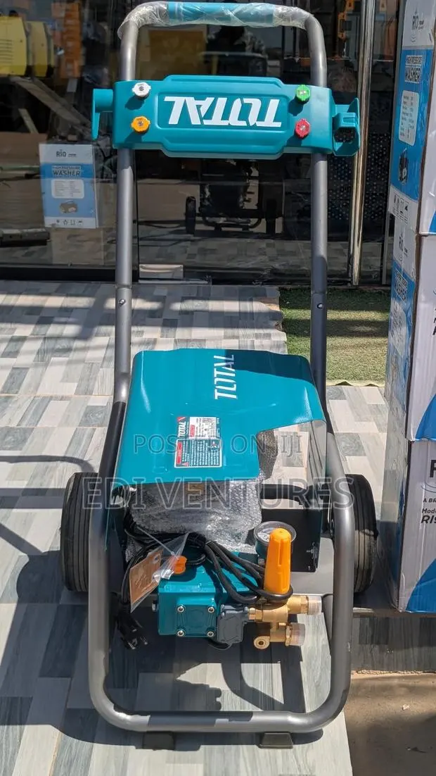 Total 2400w High Pressure Washer · Photo 1