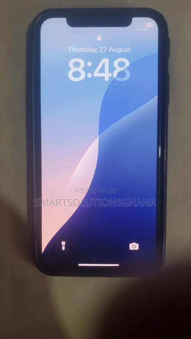 Apple iPhone XS 64 GB Gray · Photo 1