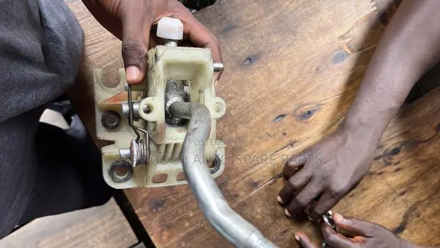 Toyota Stanbic Manual Gear Lever · Photo 1