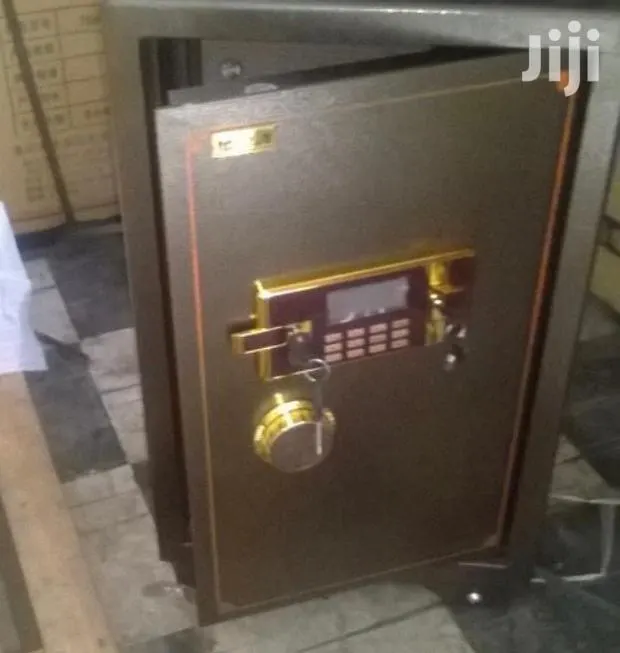 Money Safe · Photo 1