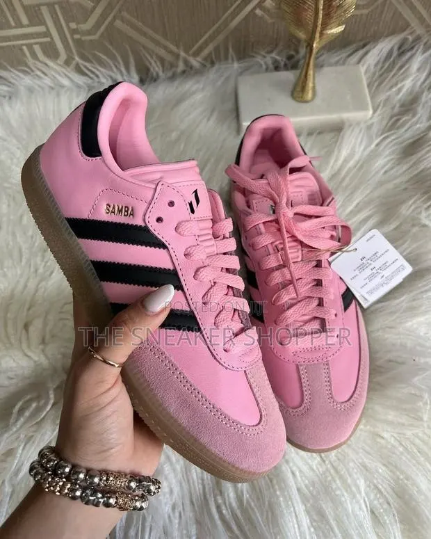 Adidas Samba OG X Lionel Messi "Light Pink / Lucid Pink" · Photo 1