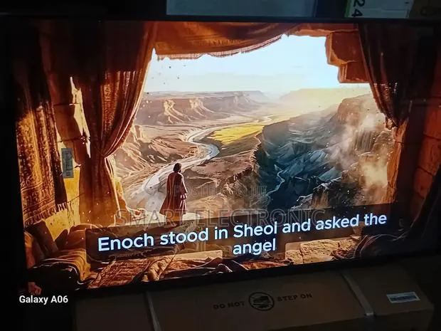 Samsung 43-Inch Smart Tv With Smooth Streaming Experience · Photo 1
