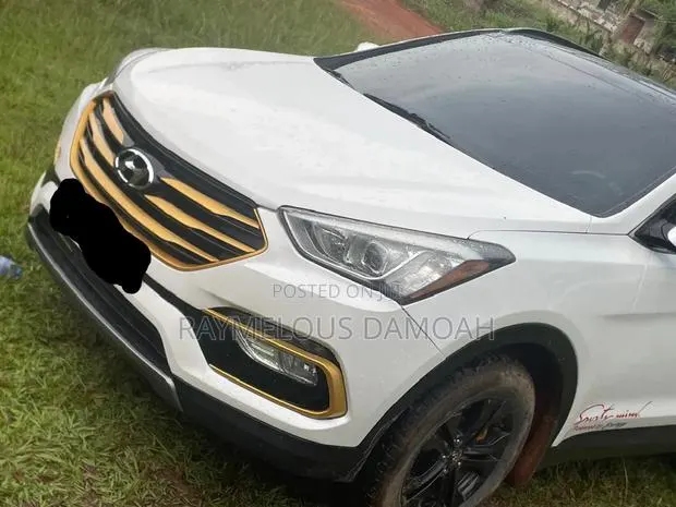 Hyundai Santa Fe SE AWD 2016 White · Photo 1