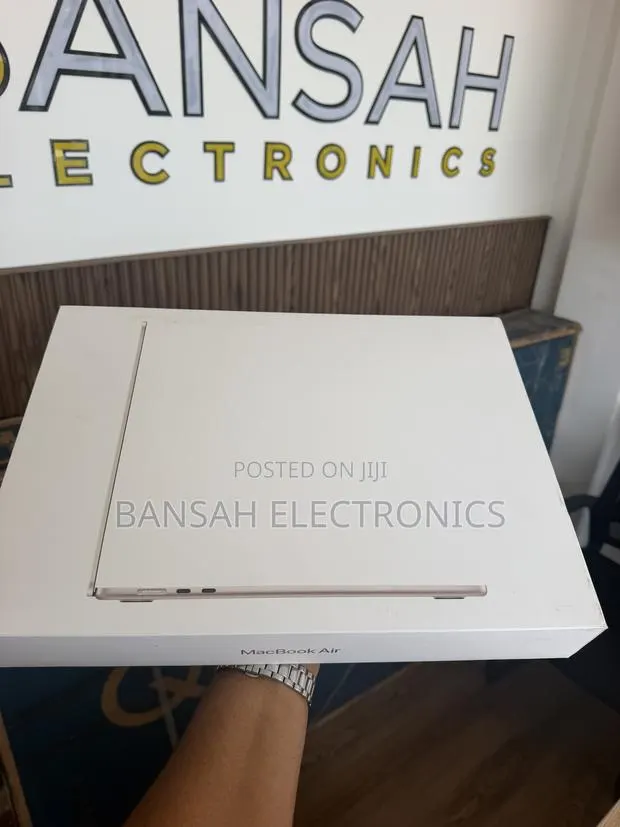 New Laptop Apple MacBook Air 2026 M5 16GB Apple M5 SSD 512GB · Photo 1