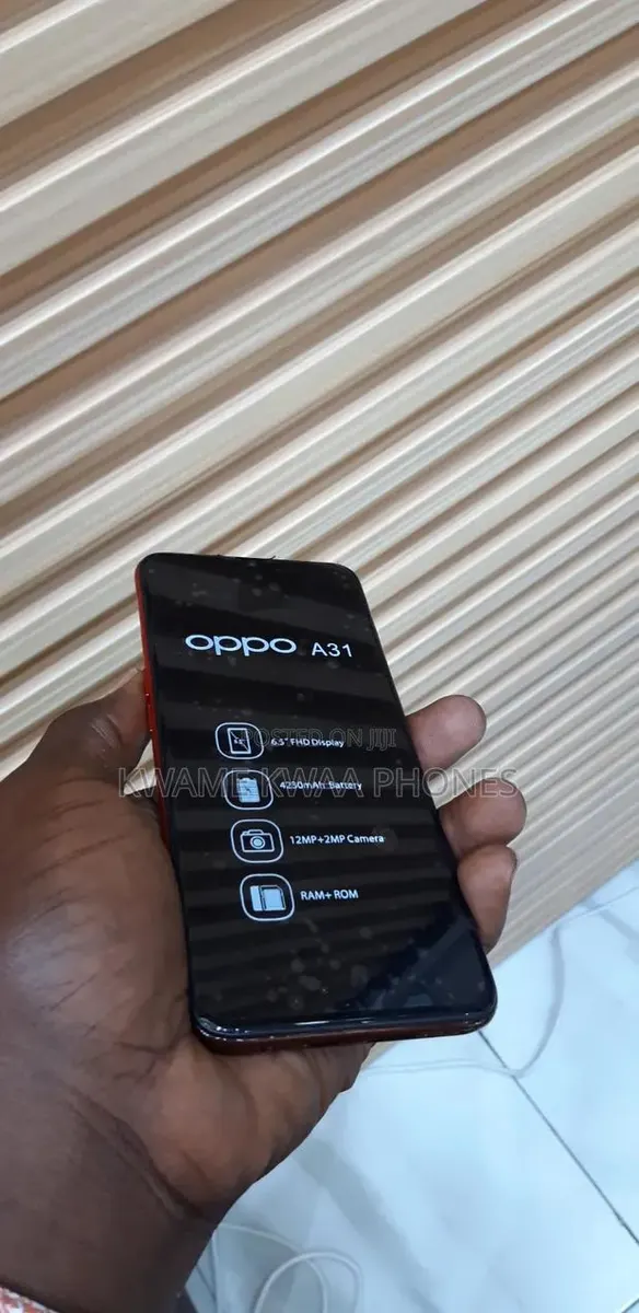 New Oppo A31 64 GB Red · Photo 1