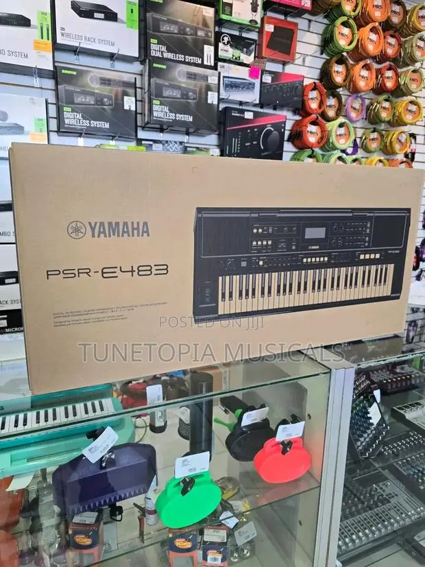 Yamaha PSR-E483 Portable Keyboard. · Photo 1