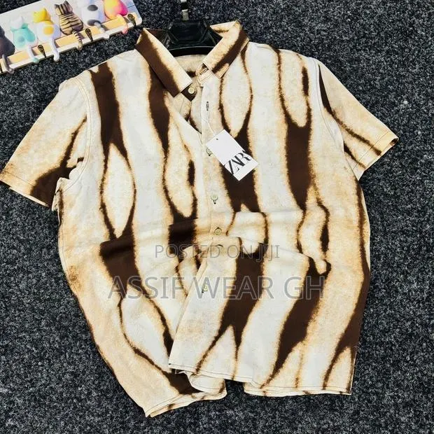 Classic Short Sleeve · Photo 1
