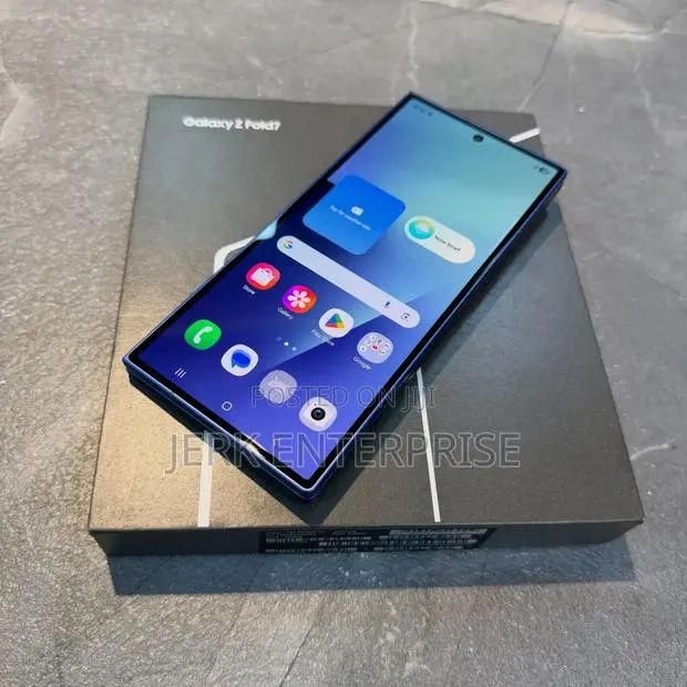 New Samsung Galaxy Z Fold7 1 TB Black · Photo 1