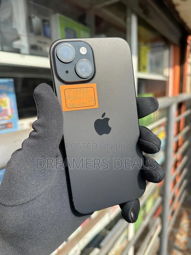 Apple iPhone 15 128 GB Black · Photo 1