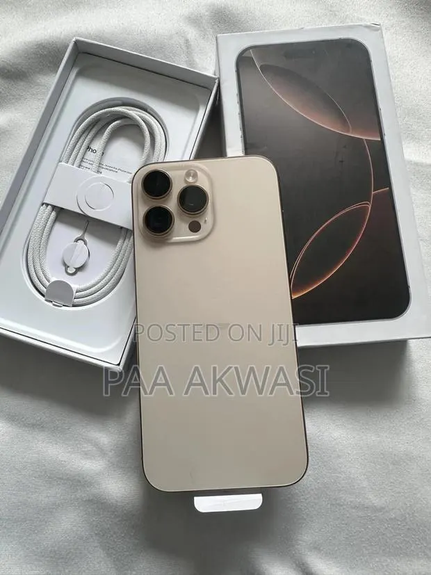 Apple iPhone 16 Pro Max 256 GB Gold · Photo 1