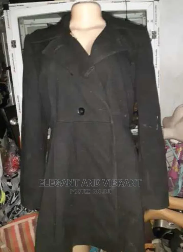 Used Coat for Cold Weather · Photo 1