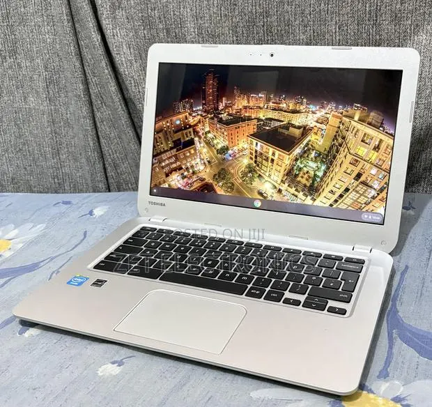 Laptop Toshiba Chromebook 2 2GB Intel Celeron eMMC 16 GB · Photo 1