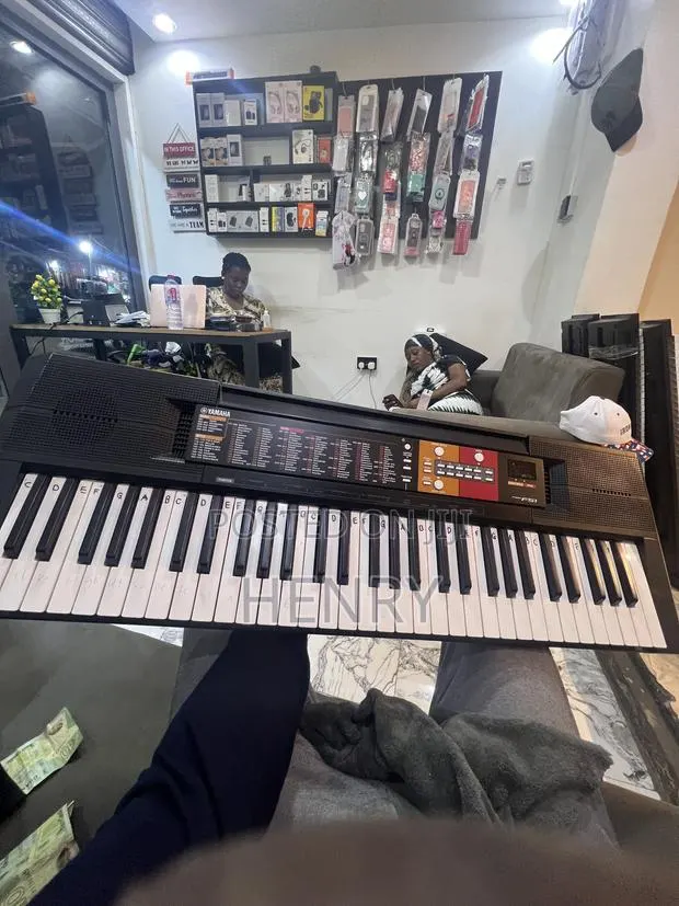 Yamaha Keyboard Available · Photo 3