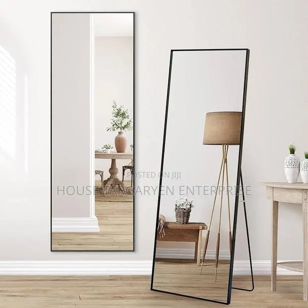 Standing Mirror · Photo 1