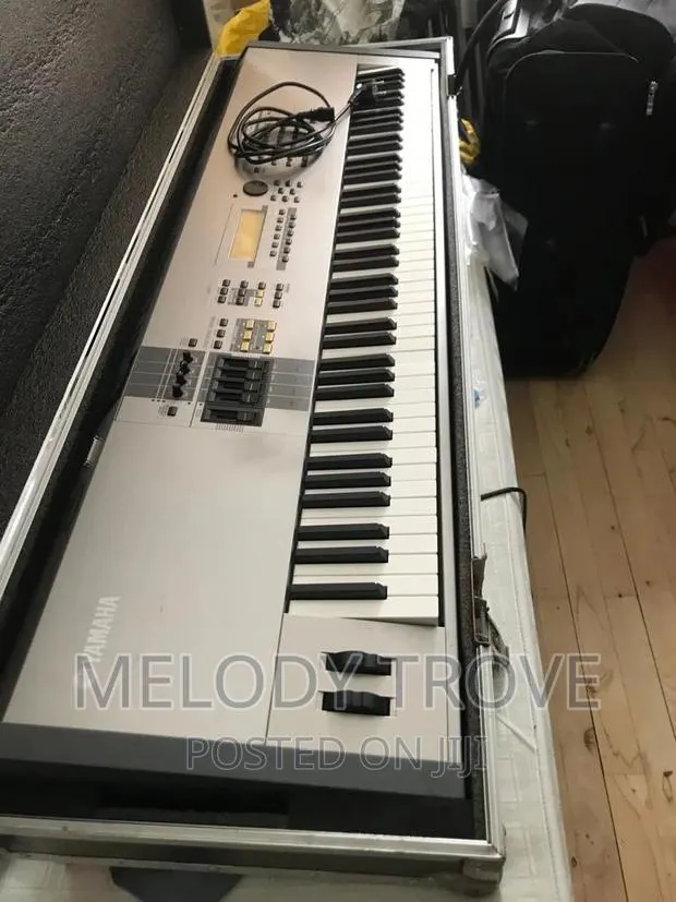 Yamaha Motif8 Keyboard · Photo 1