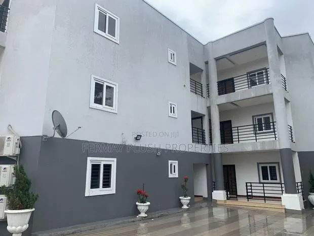 Quality Blocks for Construction Works in Accra · Photo 1