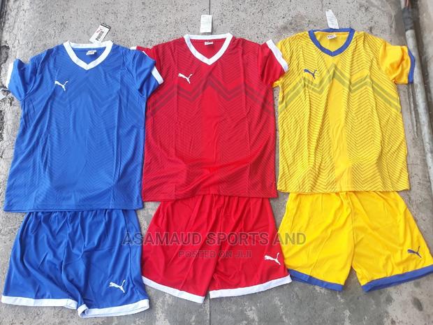 Original Set of Jersey With Holes at Cool Price · Photo 5