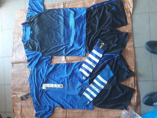 Original Set of Jersey With Holes at Cool Price · Photo 6