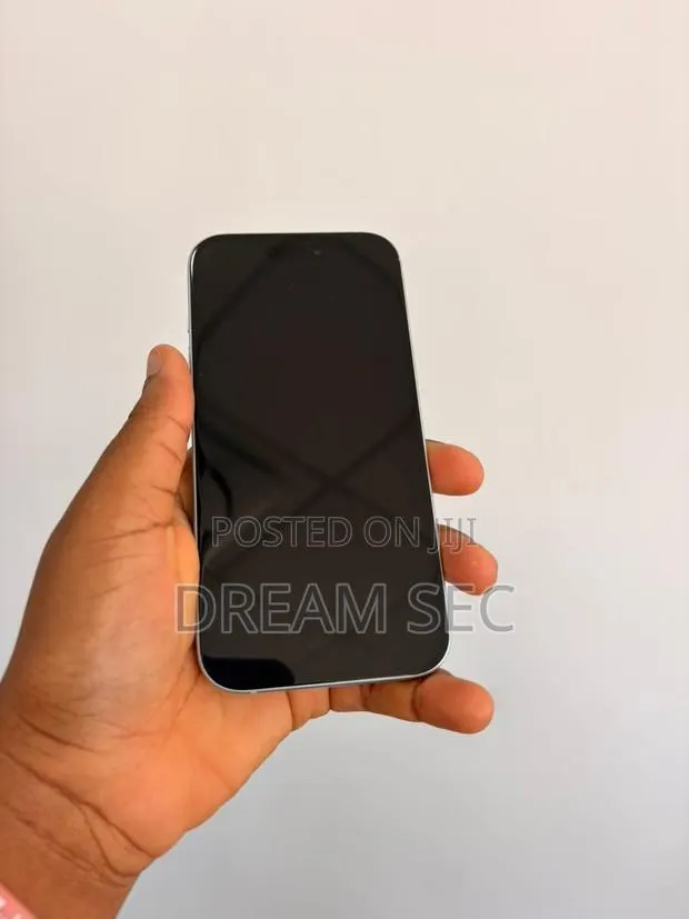 Apple iPhone 15 128 GB Blue · Photo 1
