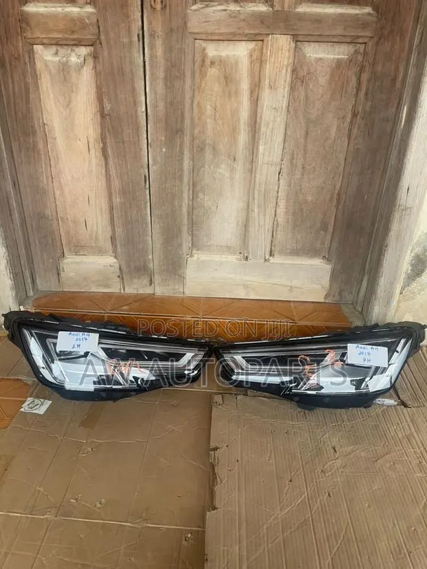 Audi A4 2017 Headlight. Pair · Photo 1