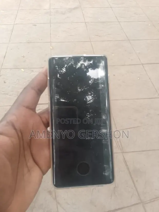 Samsung Galaxy S10 128 GB Black · Photo 1