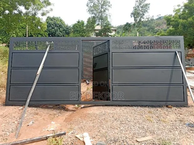 Durable Metal Sliding Gate · Photo 1