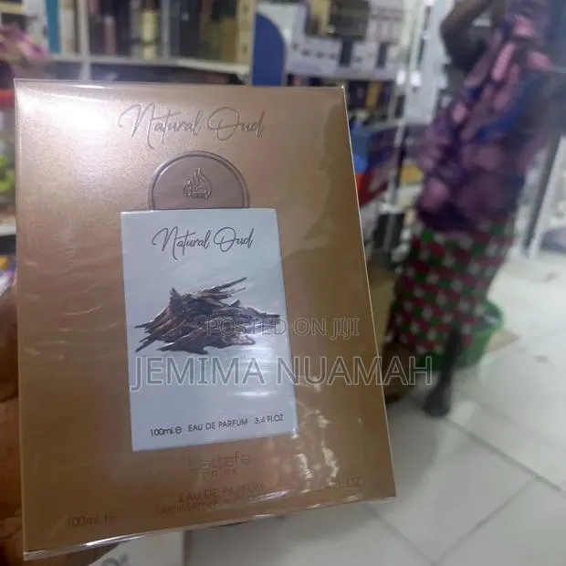 Natural Oud Lattafa · Photo 1