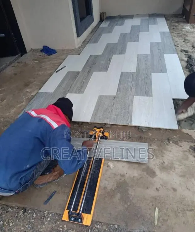 Tiles Installation · Photo 1