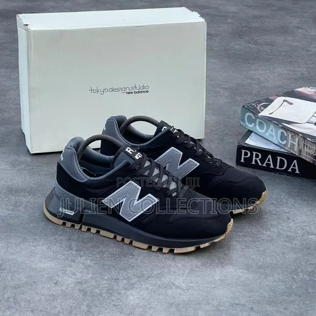 New Balance · Photo 1