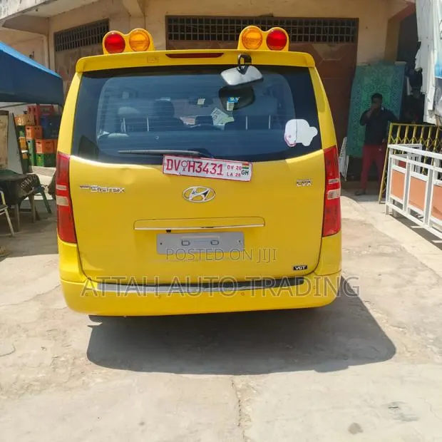 Hyundai Starex 2014 Yellow · Photo 1