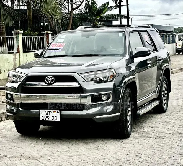 Toyota 4-Runner Limited 4dr SUV 4WD (4.0L 6cyl 5A) 2014 Gray · Photo 1