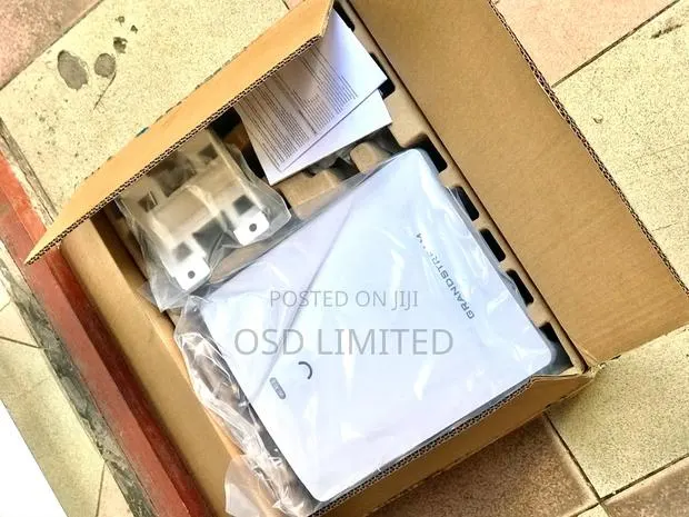 Grandstream High-Density Wifi 6 Access Point · Photo 1