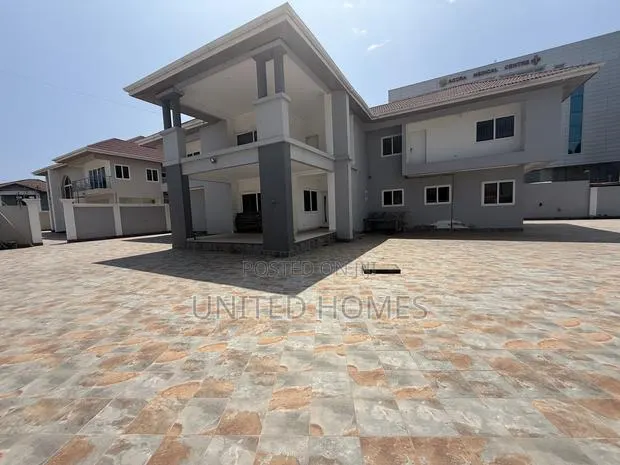 5bdrm House in Osu for rent · Photo 1