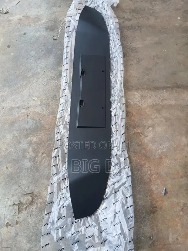 Kia Sportage 2023 , 2024 and 2025 Booth Moulding · Photo 1