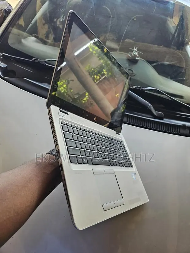 Laptop HP EliteBook 850 G4 16GB Intel Core i7 SSD 256GB · Photo 1