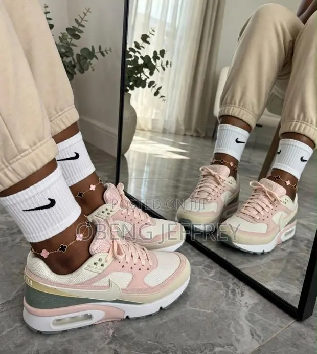 Original Nike Airmax BW Light Stone · Photo 1