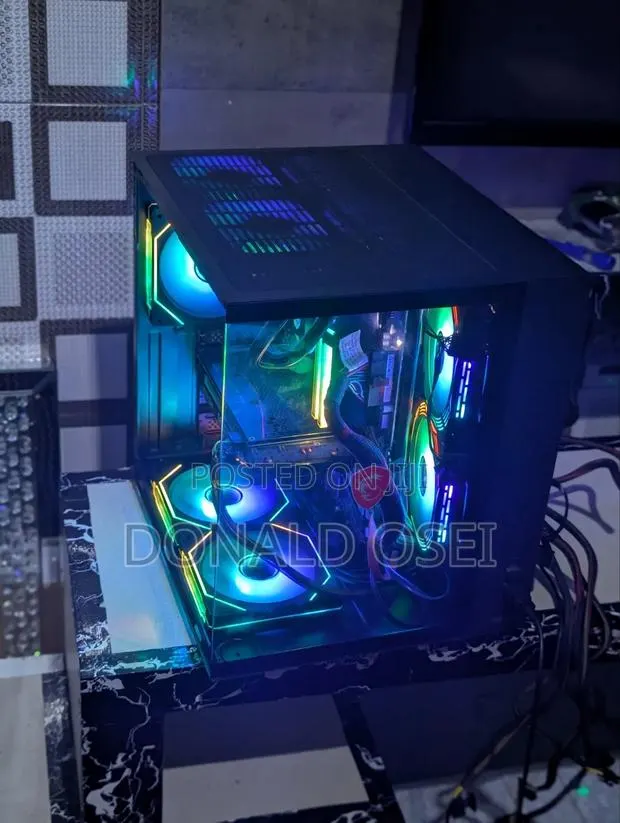 Computer Hardwares · Photo 1