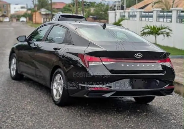 Hyundai Elantra 2021 Black · Photo 1