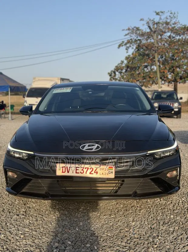 Hyundai Elantra SE IVT 2025 Black · Photo 1