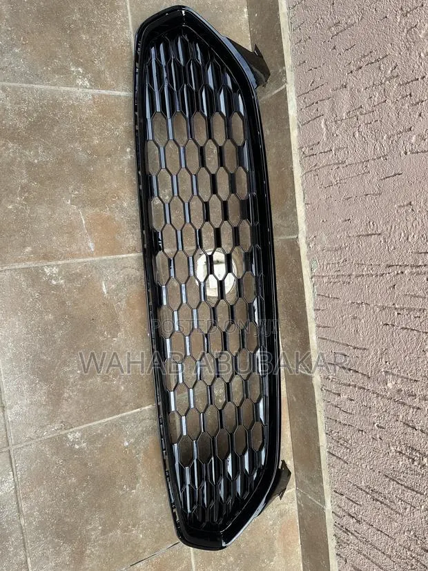 Ford Fusion 2015 Front Bumper Grill Sport · Photo 1