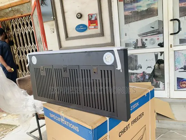 Nest Buy for Less Black Built in Kenwood 90CM Range Hood · Photo 1